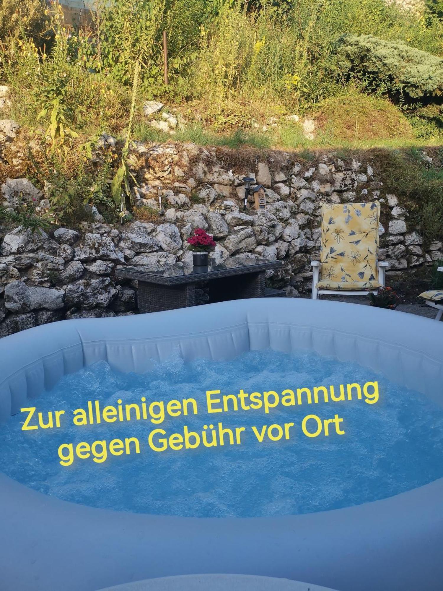 Privates Zimmer In Ruhiger Lage Heidenheim-Steinheim Am Albuch Bagian luar foto